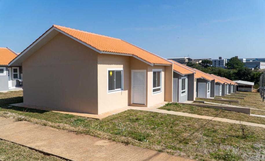 Estado investe quase R$ 1 milhão para ajudar 46 famílias de Irati a comprarem a casa própria