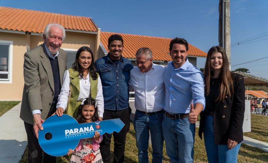 Estado investe quase R$ 1 milhão para ajudar 46 famílias de Irati a comprarem a casa própria