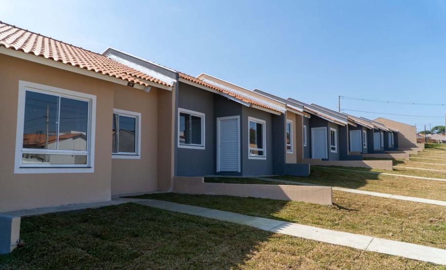 Estado investe quase R$ 1 milhão para ajudar 46 famílias de Irati a comprarem a casa própria