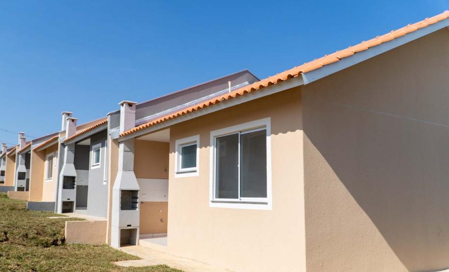 Estado investe quase R$ 1 milhão para ajudar 46 famílias de Irati a comprarem a casa própria