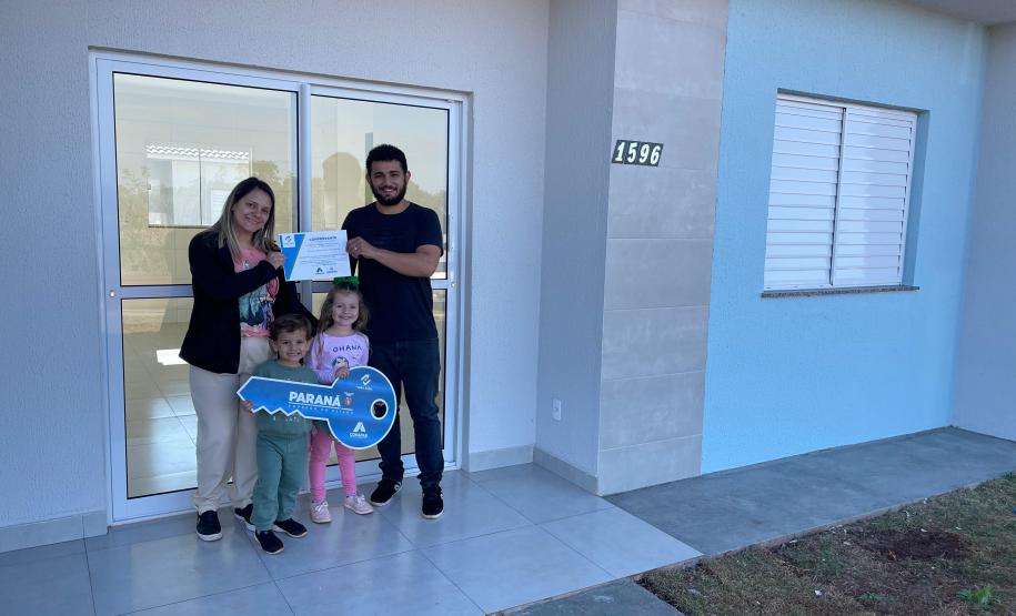 Cohapar entrega mais um módulo do Residencial Novo Bronzel com 47 imóveis subsidiados pelo Estado