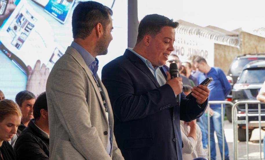 Governador entrega condomínio com 88 apartamentos em Santo Antônio da Platina