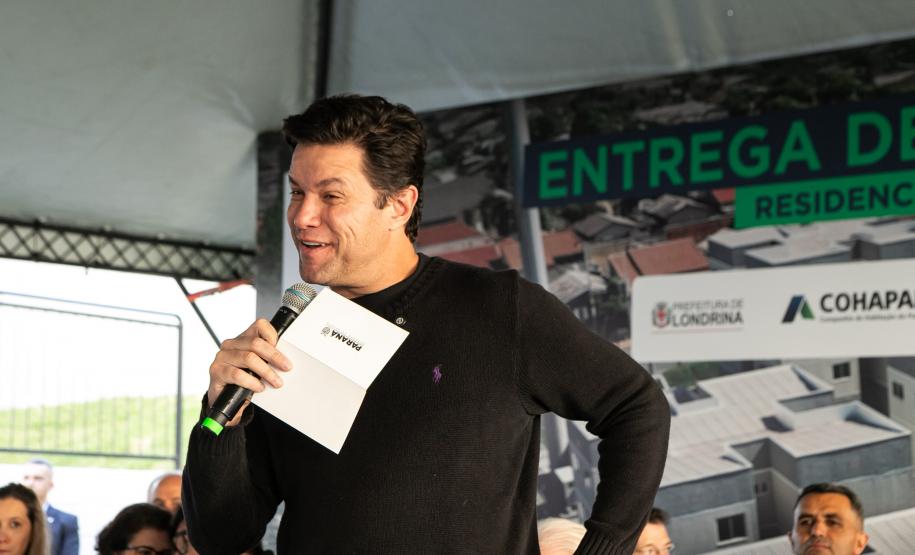 Estado entrega residencial com 128 apartamentos para atender famílias de Londrina