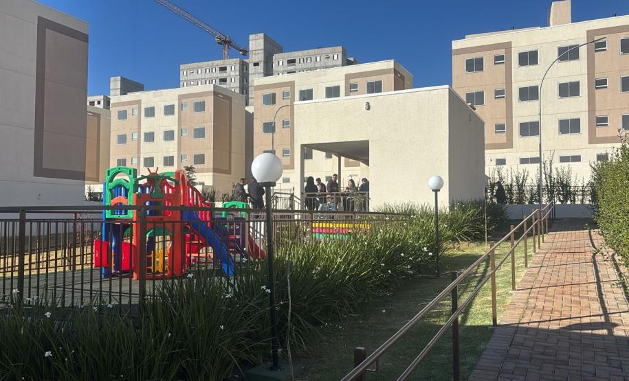 Com R$ 4,6 milhões do Casa Fácil, novo residencial com 240 imóveis é entregue em Londrina