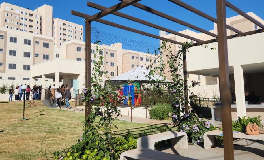 Com R$ 4,6 milhões do Casa Fácil, novo residencial com 240 imóveis é entregue em Londrina
