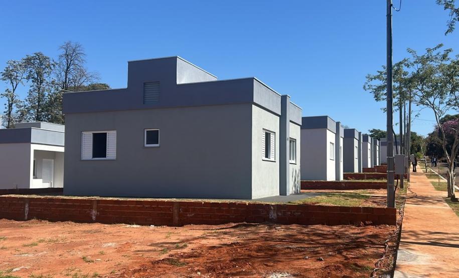 Em Nova Londrina, 14 famílias realizam o sonho da moradia própria com o programa Casa Fácil