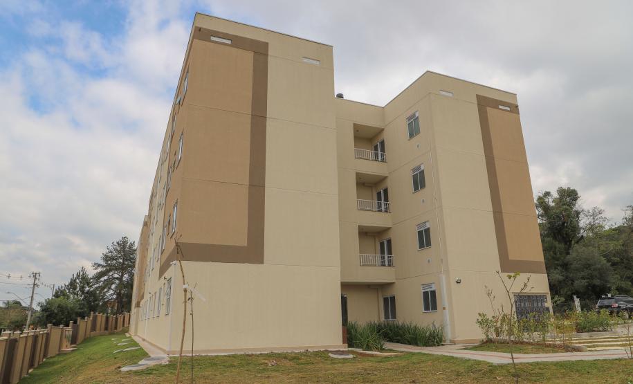 Entrega do primeiro módulo do Residencial Camembert beneficia 128 famílias de Araucária