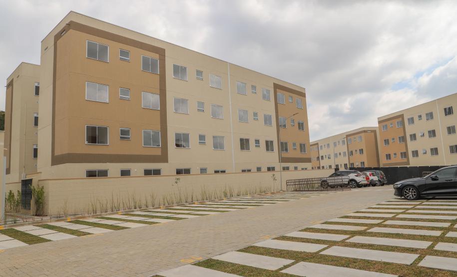 Entrega do primeiro módulo do Residencial Camembert beneficia 128 famílias de Araucária