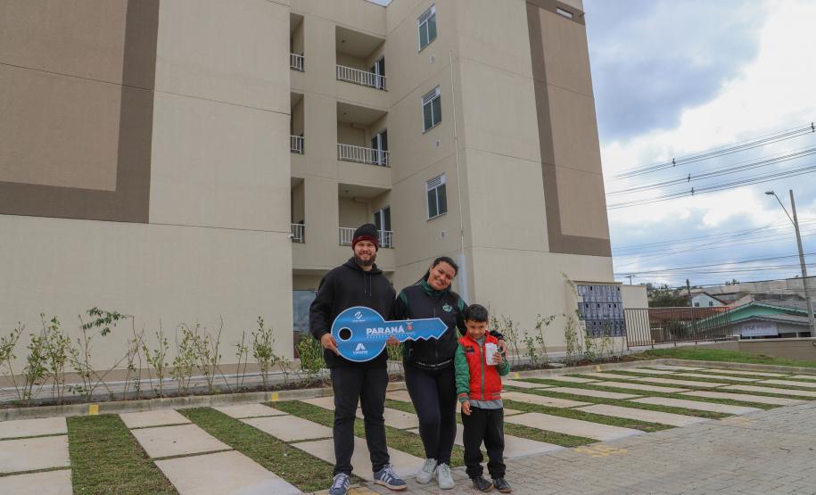 Entrega do primeiro módulo do Residencial Camembert beneficia 128 famílias de Araucária