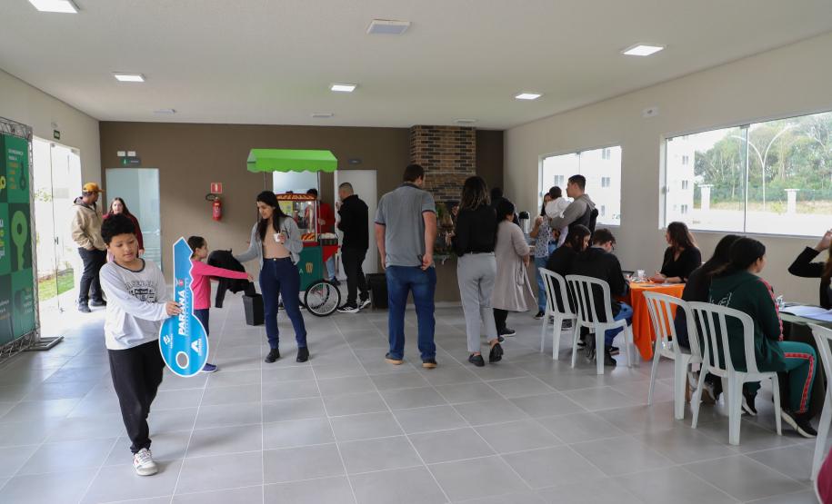 Entrega do primeiro módulo do Residencial Camembert beneficia 128 famílias de Araucária
