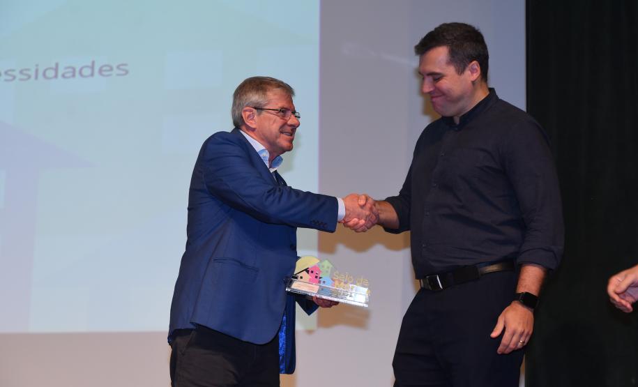 Paraná ganha reconhecimento nacional com programa inédito para idosos conquistarem a moradia própria