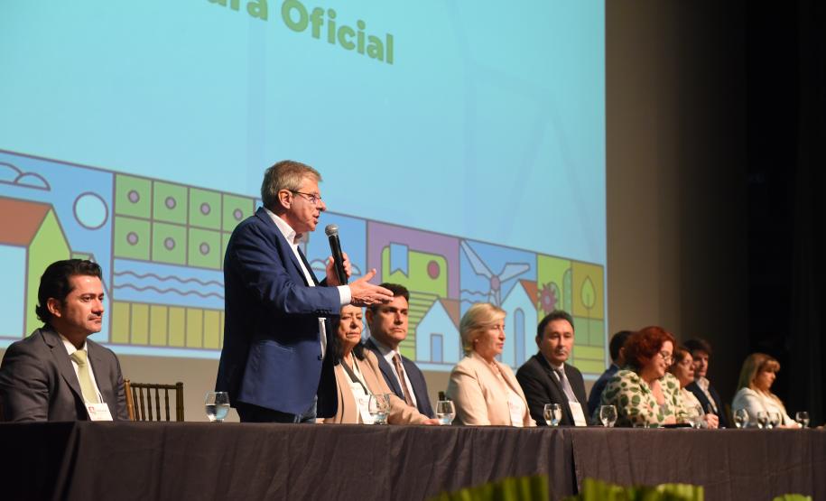 Paraná ganha reconhecimento nacional com programa inédito para idosos conquistarem a moradia própria