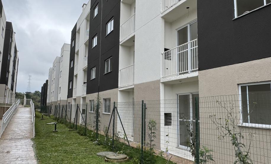 Governador inaugura condomínio clube com 864 apartamentos em Almirante Tamandaré