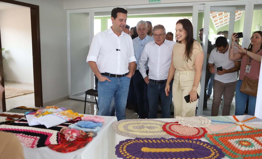 Ratinho Junior inaugura Condomínio do Idoso de Campo Mourão com 40 casas