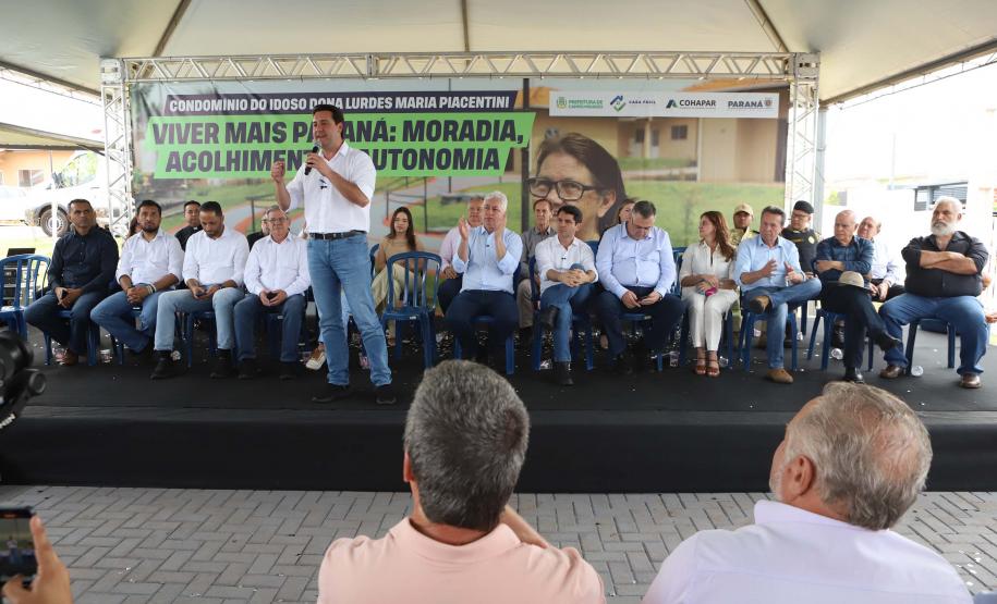 Ratinho Junior inaugura Condomínio do Idoso de Campo Mourão com 40 casas