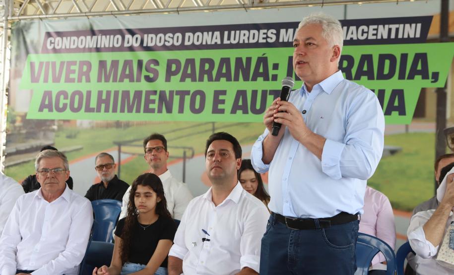 Ratinho Junior inaugura Condomínio do Idoso de Campo Mourão com 40 casas