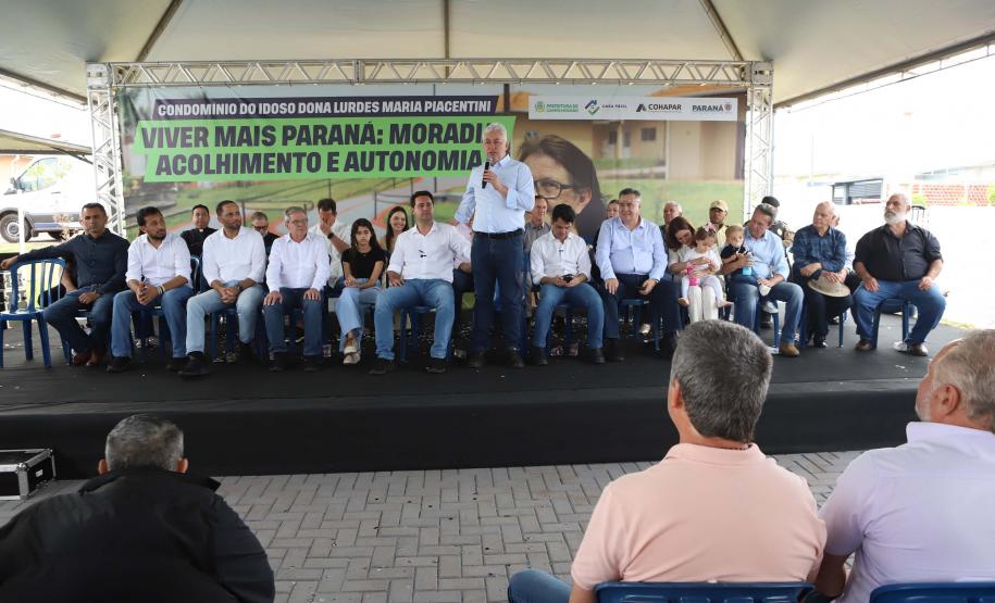 Ratinho Junior inaugura Condomínio do Idoso de Campo Mourão com 40 casas
