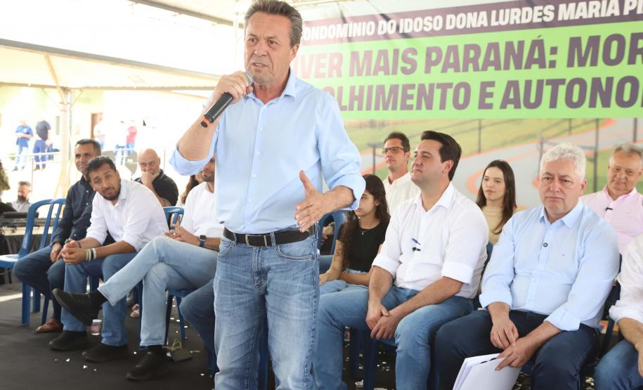 Ratinho Junior inaugura Condomínio do Idoso de Campo Mourão com 40 casas