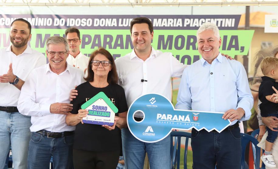 Ratinho Junior inaugura Condomínio do Idoso de Campo Mourão com 40 casas