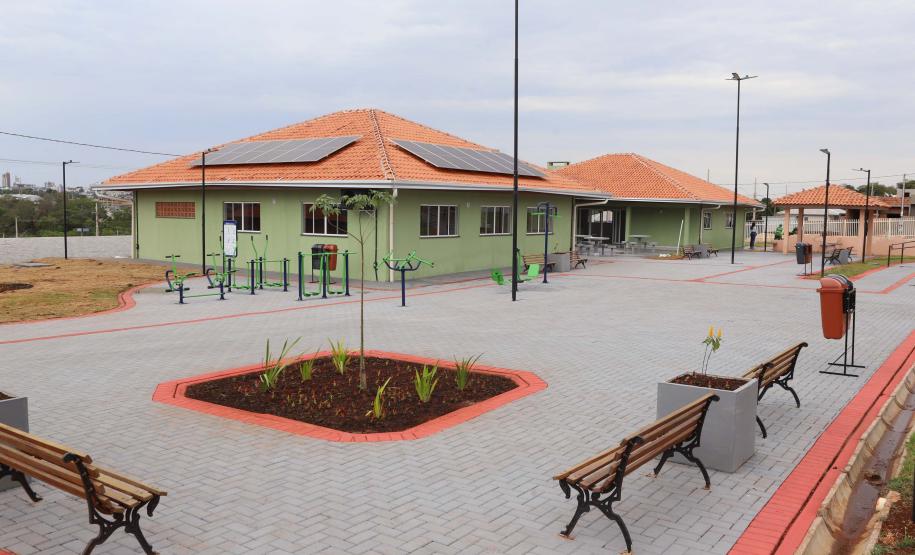 Ratinho Junior inaugura Condomínio do Idoso de Campo Mourão com 40 casas