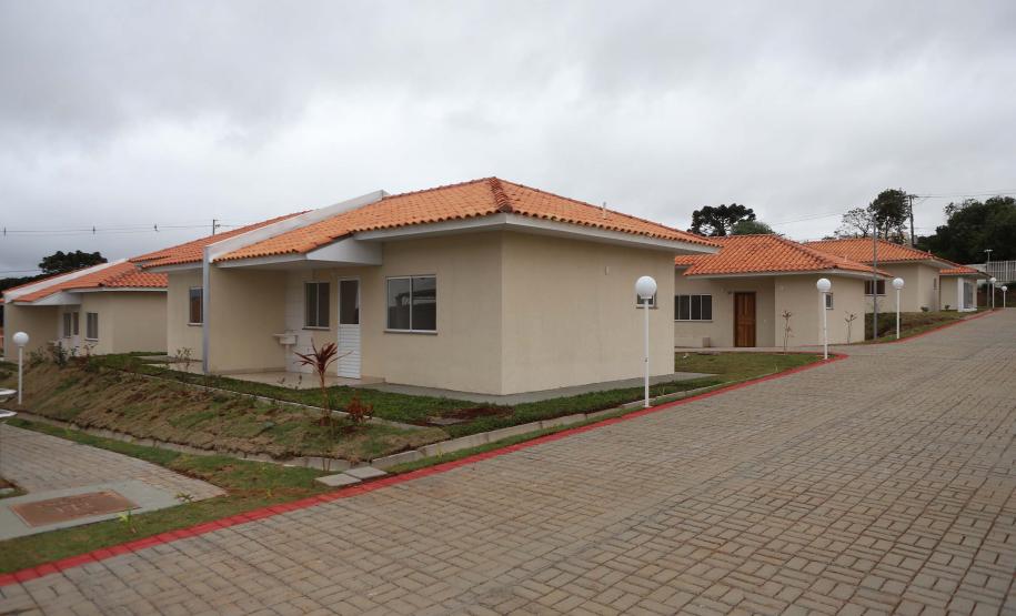 Governador entrega Condomínio do Idoso com 40 unidades e piscina térmica em Ponta Grossa