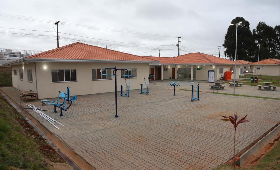 Governador entrega Condomínio do Idoso com 40 unidades e piscina térmica em Ponta Grossa