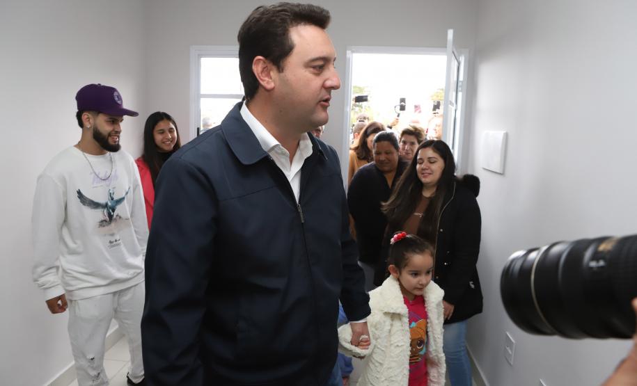Com entrega de 275 casas, Estado conclui bairro planejado em Ponta Grossa