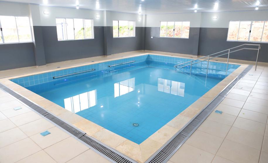 Governador entrega Condomínio do Idoso com 40 unidades e piscina térmica em Ponta Grossa