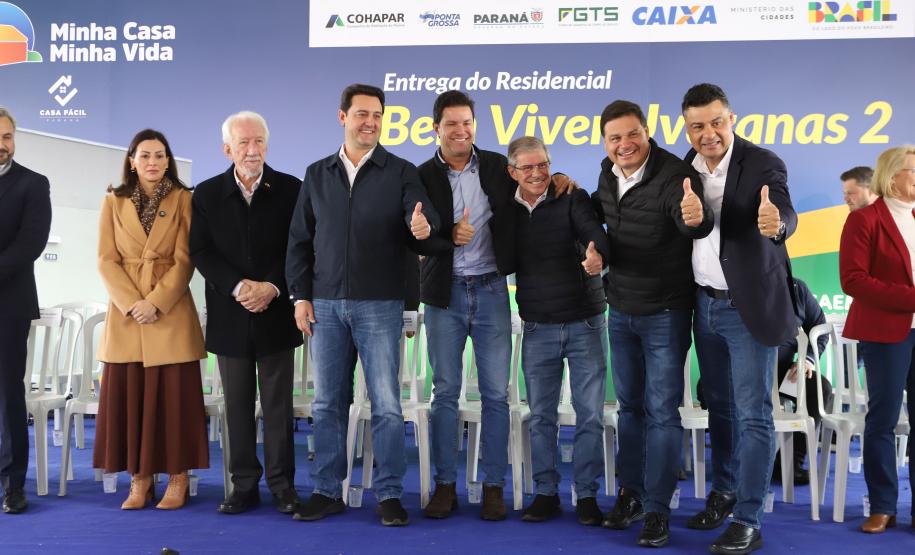Com entrega de 275 casas, Estado conclui bairro planejado em Ponta Grossa