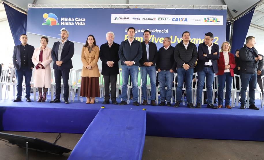 Com entrega de 275 casas, Estado conclui bairro planejado em Ponta Grossa