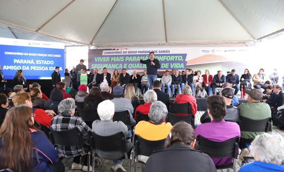 Governador entrega Condomínio do Idoso com 40 unidades e piscina térmica em Ponta Grossa