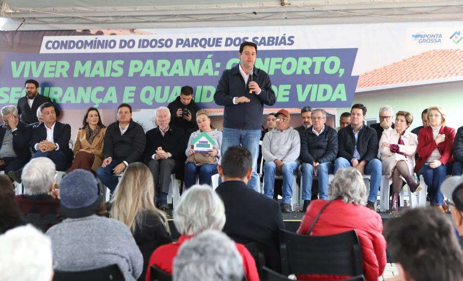 Governador entrega Condomínio do Idoso com 40 unidades e piscina térmica em Ponta Grossa