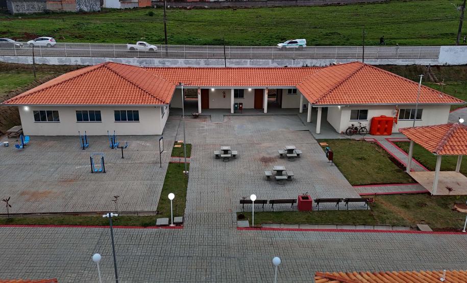 Governador entrega Condomínio do Idoso com 40 unidades e piscina térmica em Ponta Grossa