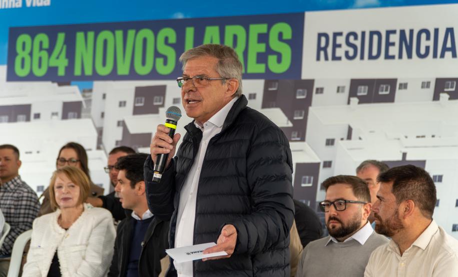 Governador inaugura condomínio clube com 864 apartamentos em Almirante Tamandaré