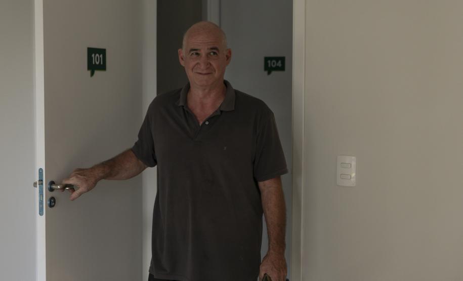 “Agora é meu”: idoso celebra 1ª casa própria com ajuda do Casa Fácil Paraná Terceira Idade