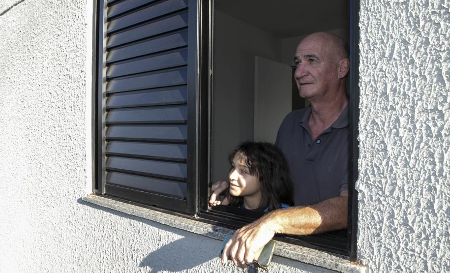 “Agora é meu”: idoso celebra 1ª casa própria com ajuda do Casa Fácil Paraná Terceira Idade
