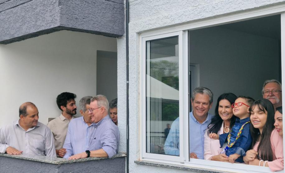 Com apoio do Estado, Cohapar entrega novo residencial em Maringá