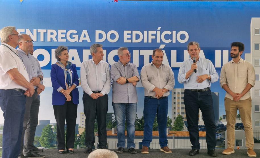 Com apoio do Estado, Cohapar entrega novo residencial em Maringá