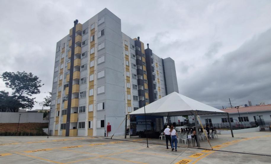 Com apoio do Estado, Cohapar entrega novo residencial em Maringá