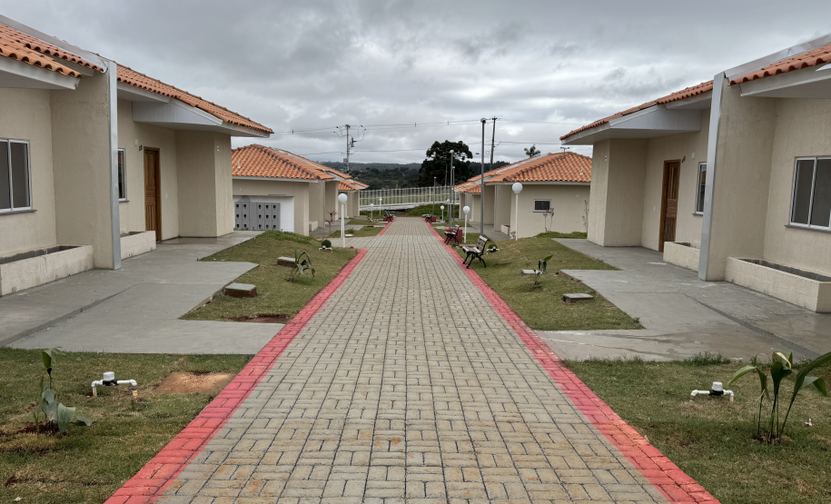 Governador entrega Condomínio do Idoso com 40 unidades e piscina térmica em Ponta Grossa