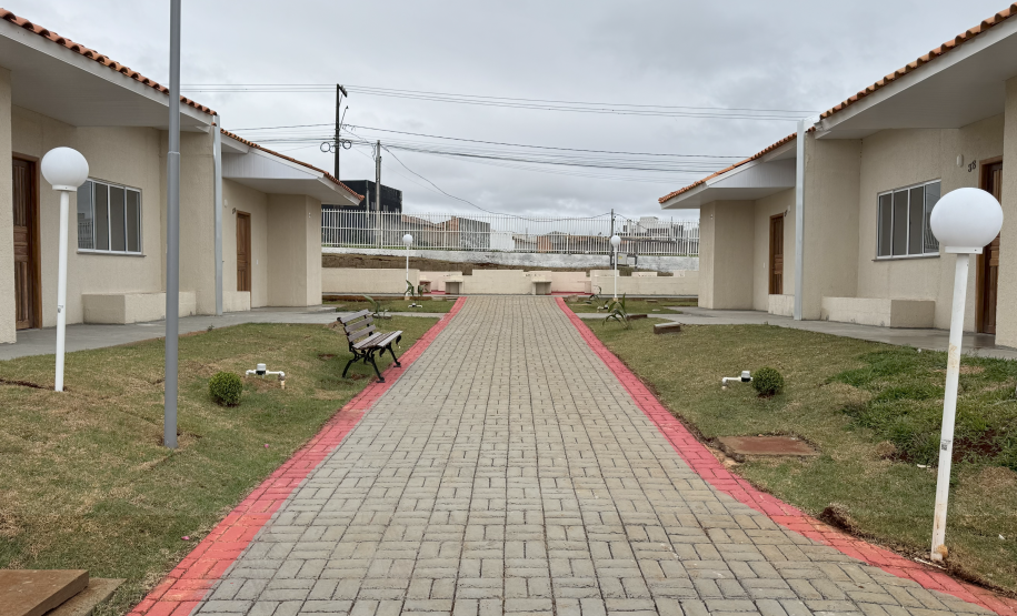 Governador entrega Condomínio do Idoso com 40 unidades e piscina térmica em Ponta Grossa