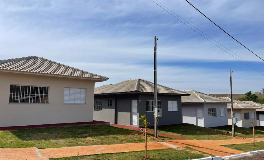 Com recursos do Estado, Cohapar entrega novo residencial no município de Quinta do Sol