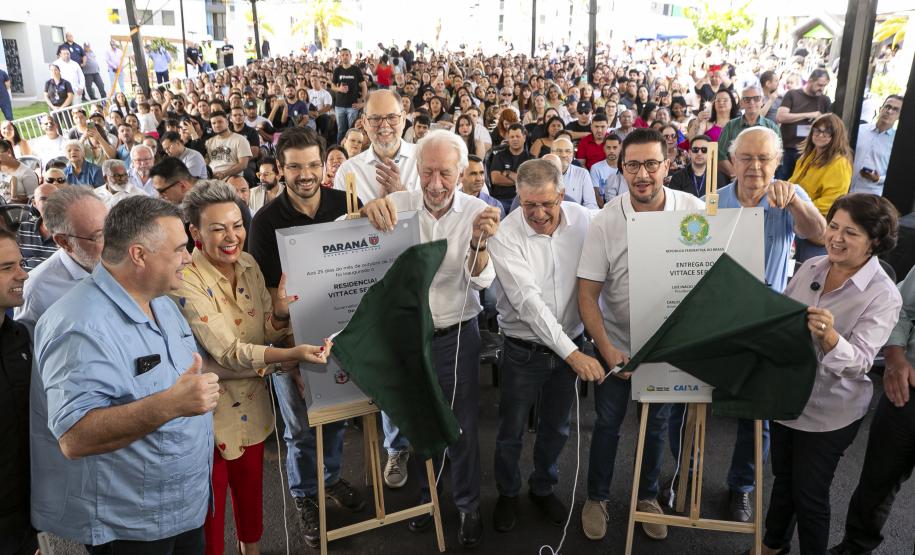 Com apoio do Estado, 512 famílias de Londrina passam a viver em casa própria