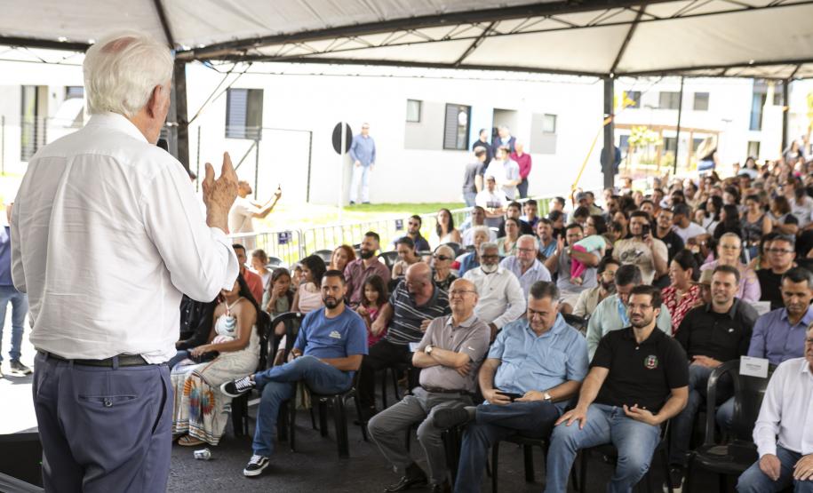 Com apoio do Estado, 512 famílias de Londrina passam a viver em casa própria