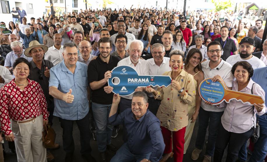 Com apoio do Estado, 512 famílias de Londrina passam a viver em casa própria