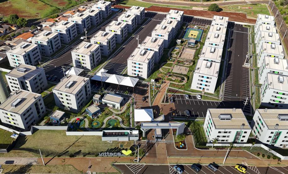 Com apoio do Estado, 512 famílias de Londrina passam a viver em casa própria