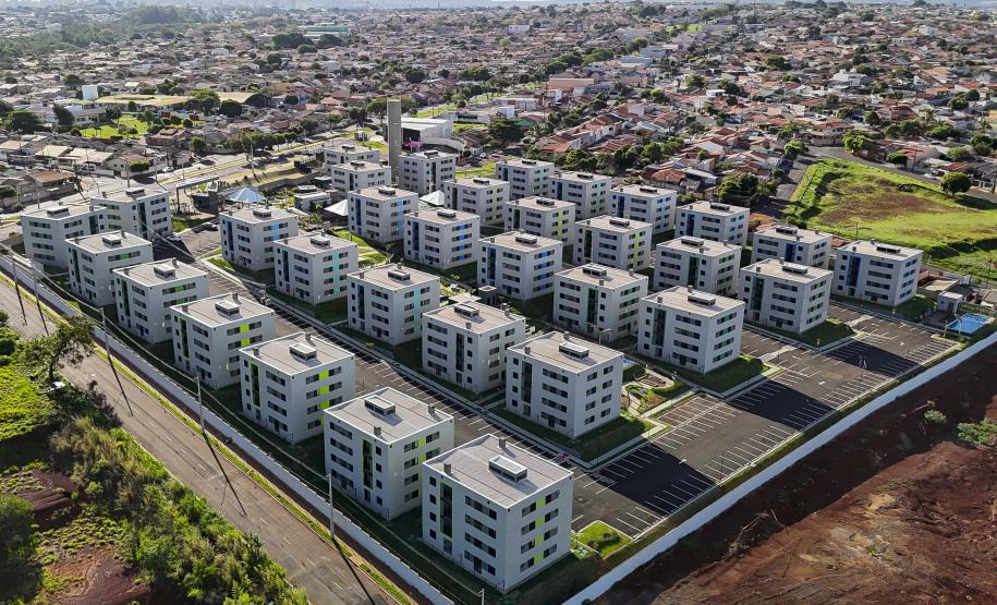 Com apoio do Estado, 512 famílias de Londrina passam a viver em casa própria