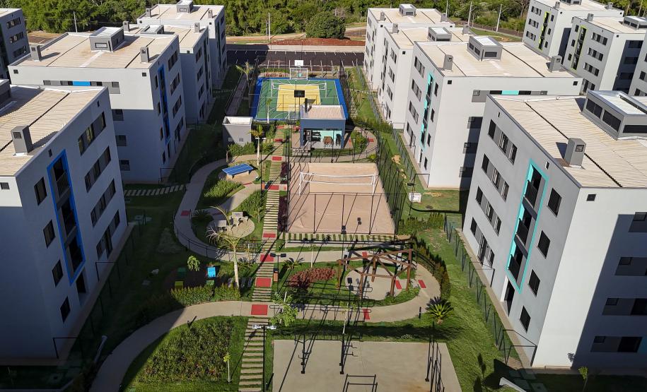 Com apoio do Estado, 512 famílias de Londrina passam a viver em casa própria