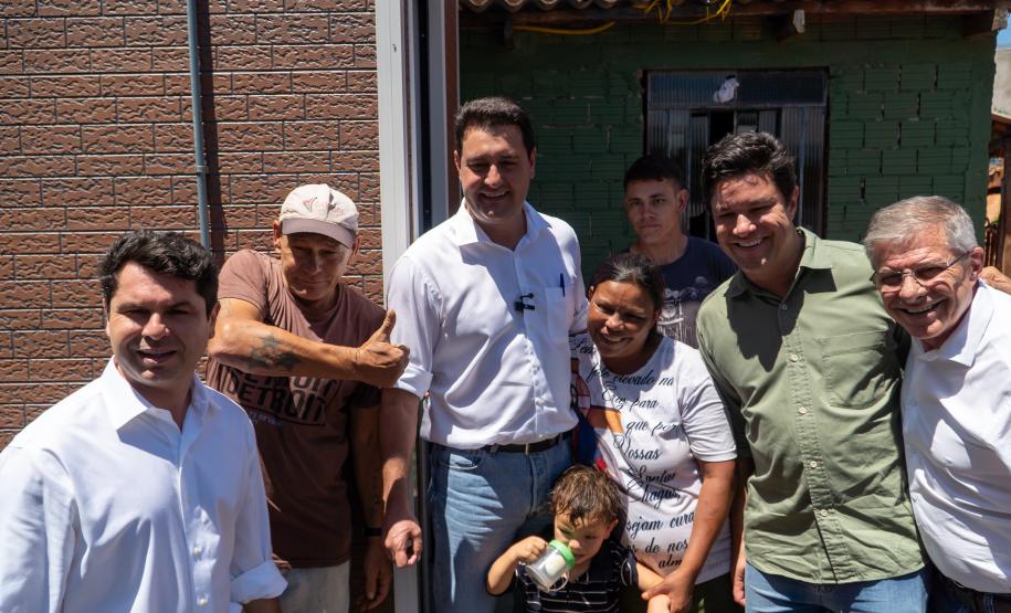 Estado entrega primeiros módulos sanitários do programa Banheiro em Casa em Ivaiporã