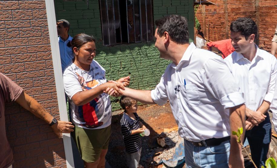 Estado entrega primeiros módulos sanitários do programa Banheiro em Casa em Ivaiporã